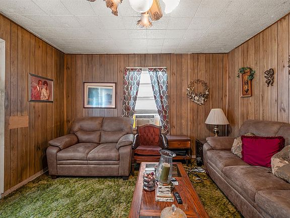 4th image of 1133 E Sunset St