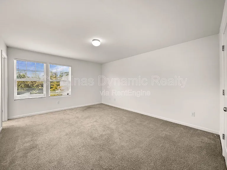 1025 Newfound Hollow Dr — Photo 16