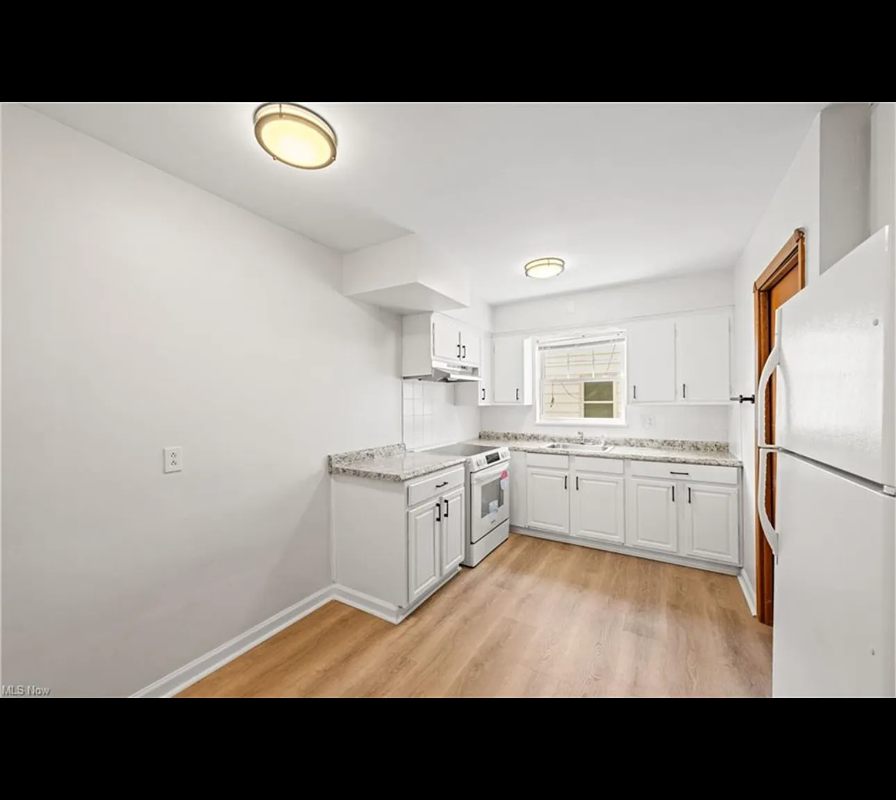2 bed, 1050 sqft, $1,500 — Photo 3