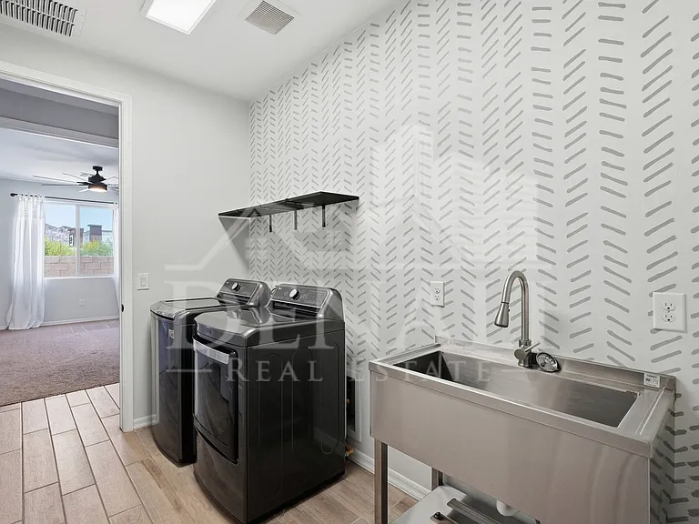 4220 S Macy Cir — Photo 29