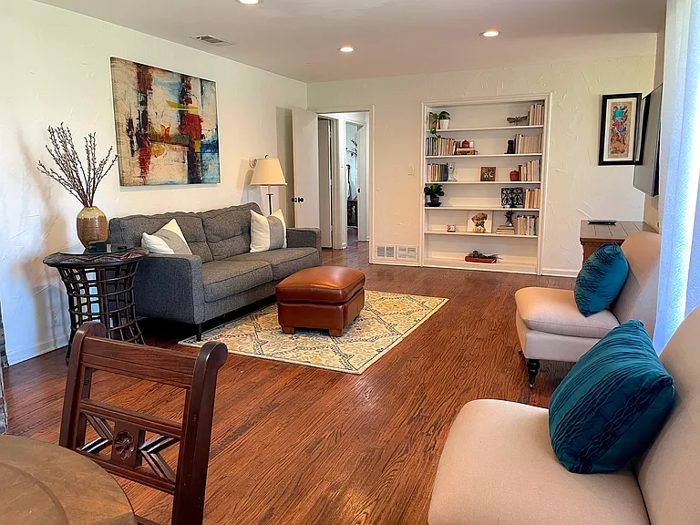 10020 Losa Dr #A — Photo 2