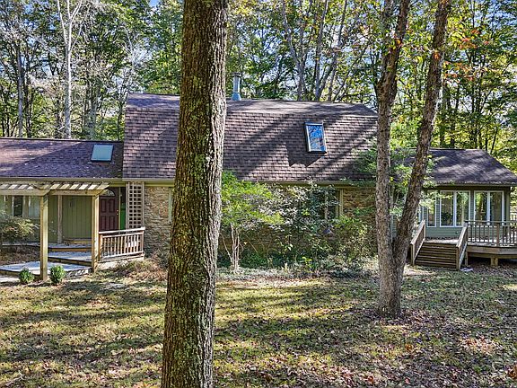 5th image of 5747 W Lost Branch Rd