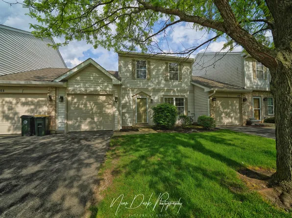 1201 N Nature Ct, Round Lake Beach, IL 60073