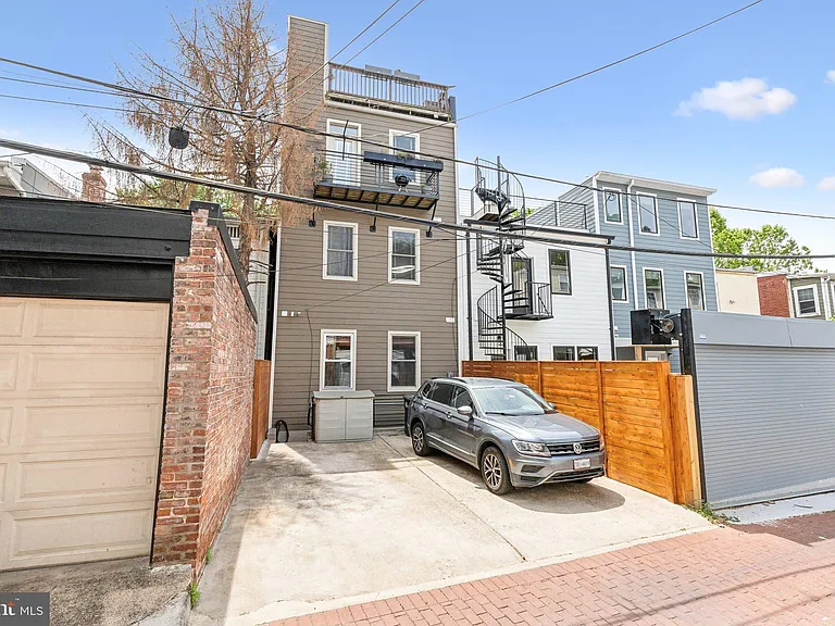 145 Adams St NW #1 — Photo 18