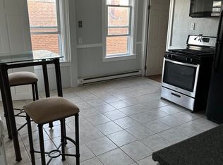 982 Main St APT 3R, Pawtucket, RI 02860