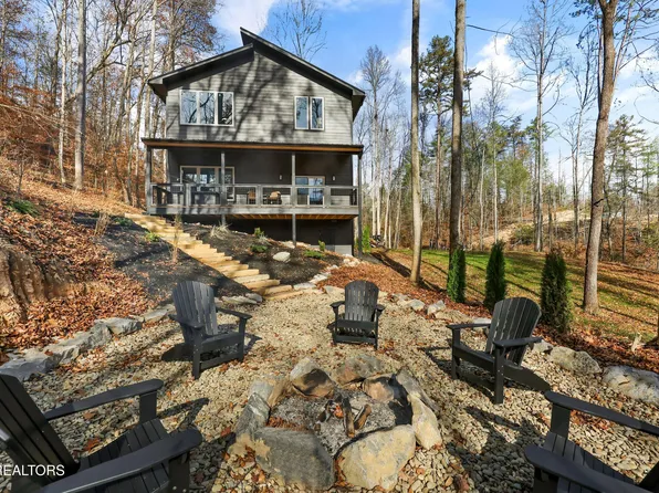 2825 Whisper Creek Ln, Sevierville, TN 37862