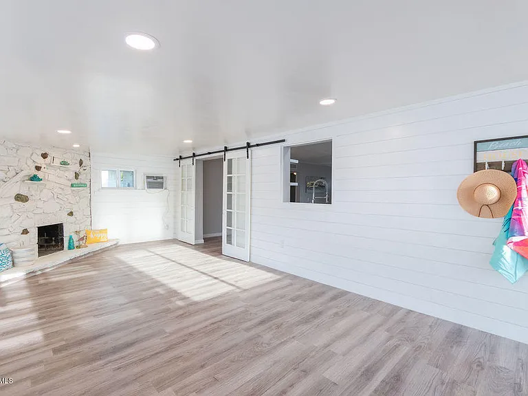 332 W Alice Ave — Photo 10