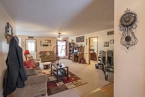 4th image of 1899 Kingscreek Dr