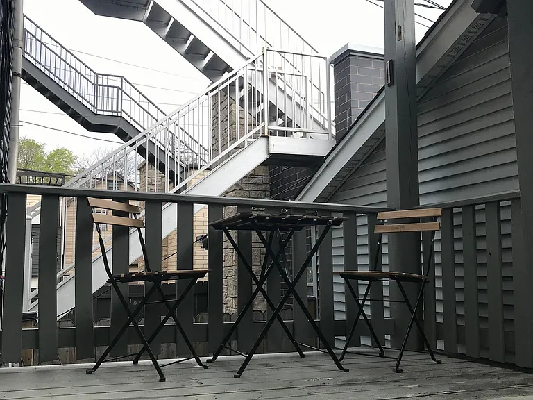 527 N Marshfield Ave #1R — Photo 16