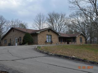 210 New Englewood Rd, Athens, TN 37303