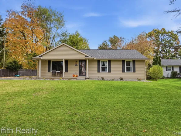 314 Cornell St, Howell, MI 48843