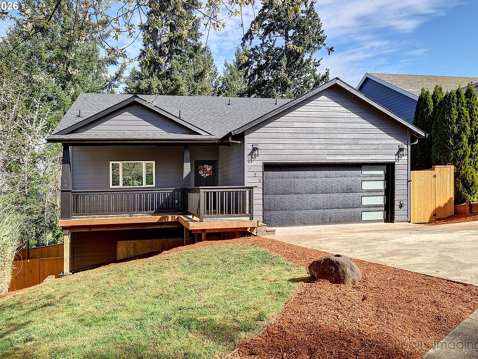 1st image of 721 SE Forest Glen Rd