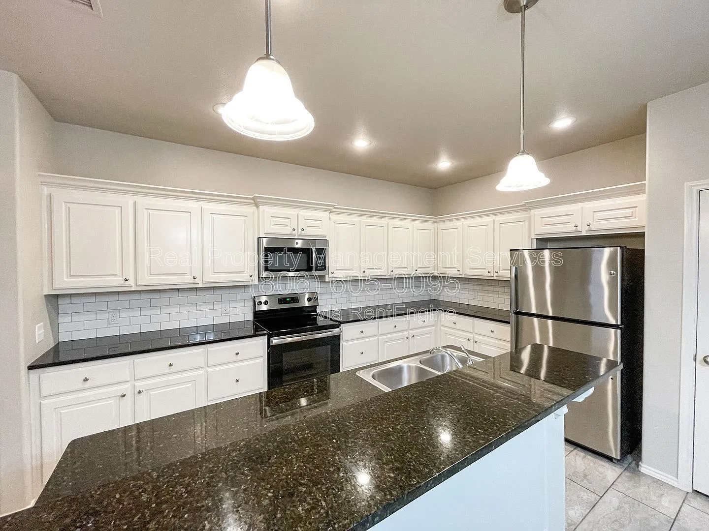 3 bed, 2.0 bath, 1636 sqft, $1,550 — Photo 2
