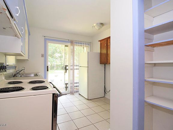 5th image of 1613/1615 Friendly Ave