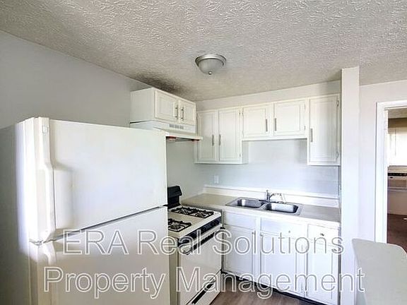 4th image of 3814 Cleveland Ave APT C