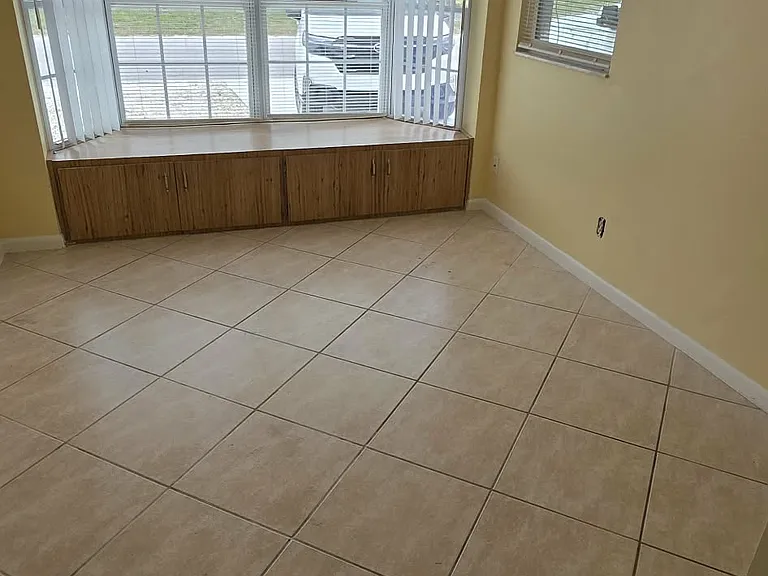 5005 Genesis Ave — Photo 6