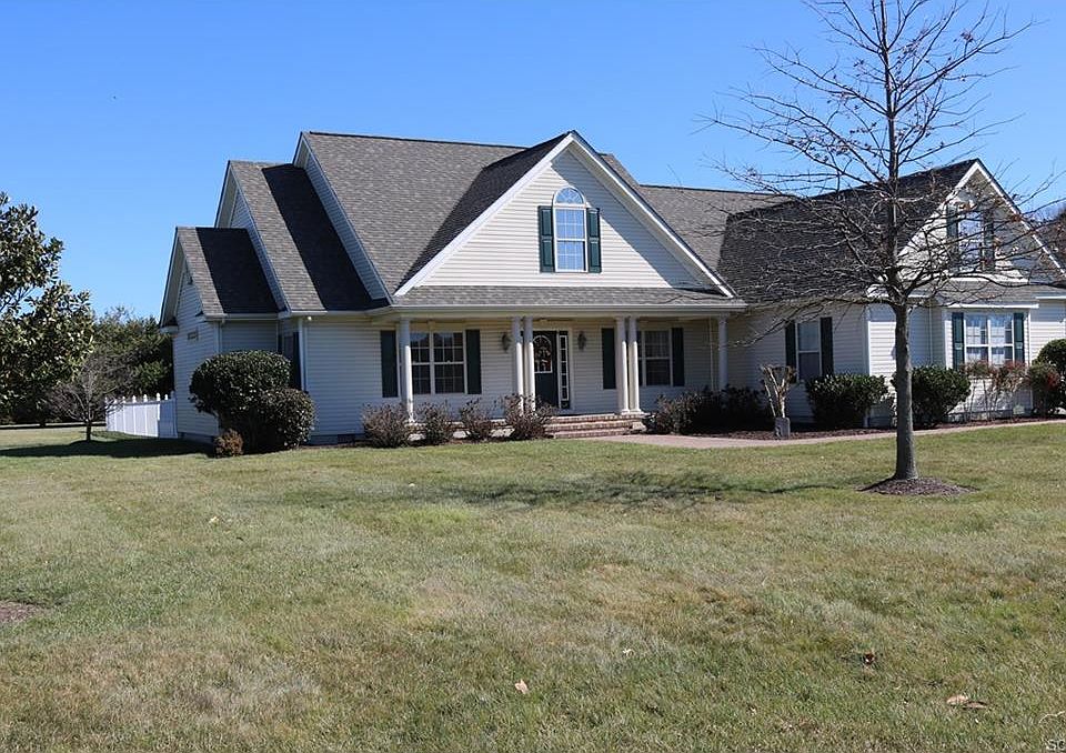 1st image of 16410 Winding River Dr