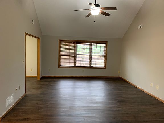 1322FawnLiving_04102023