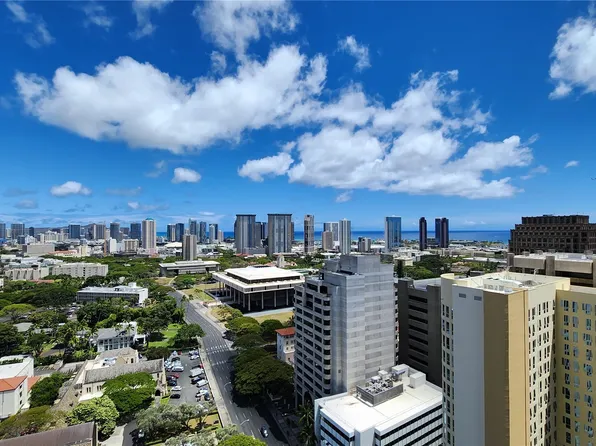 1200 Queen Emma St APT 2804, Honolulu, HI 96813