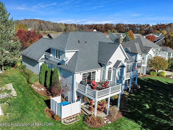 2nd image of 4800 Hawk Hollow Dr E