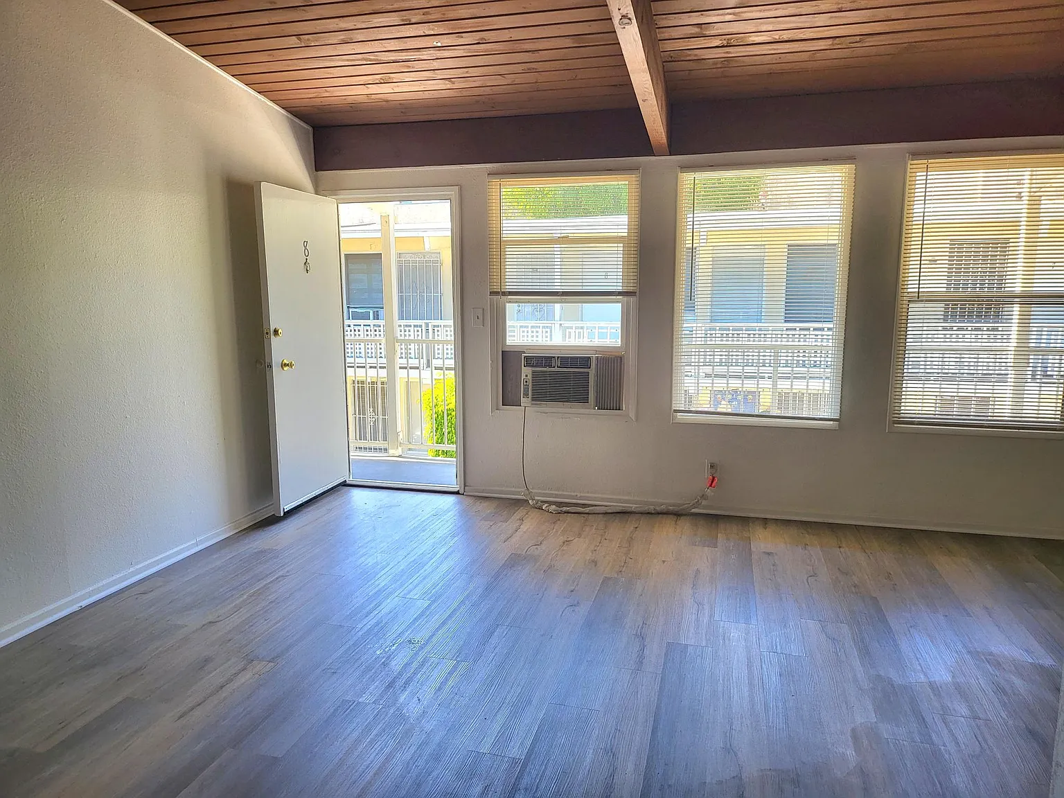 1 bed, 645 sqft, $1,849 — Photo 2