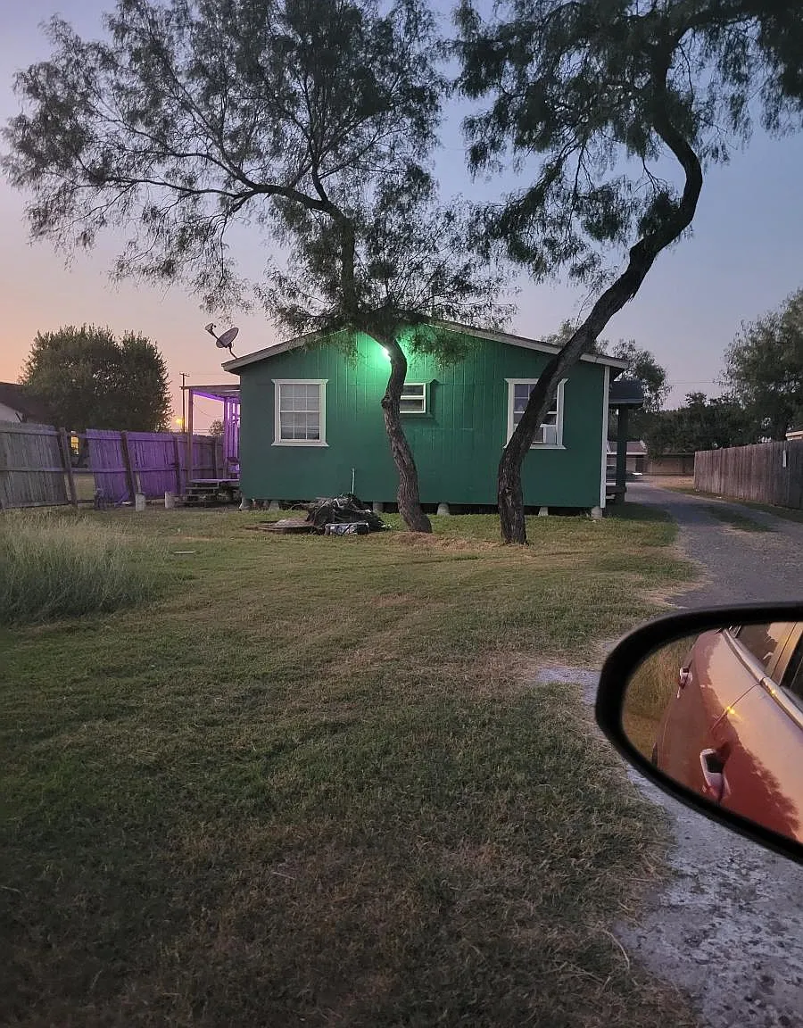 3 bed, 980 sqft, $950 — Photo 1
