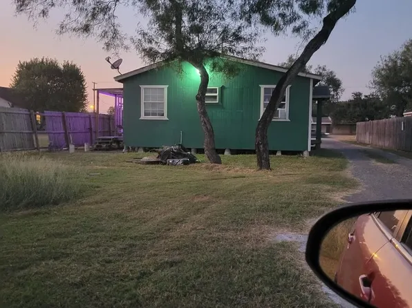 325 W Corral Ave, Kingsville, TX 78363