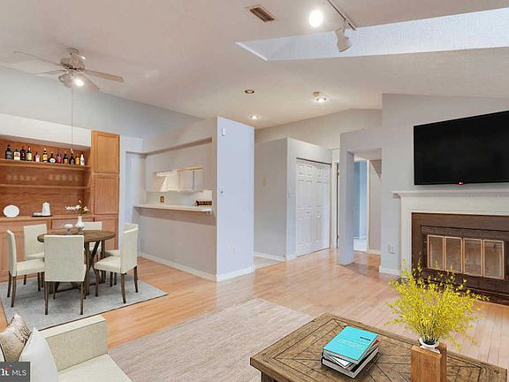 3rd image of 18708 Caledonia Ct APT M