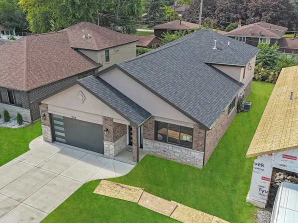 10738 S Worth Ave, Worth, IL 60482