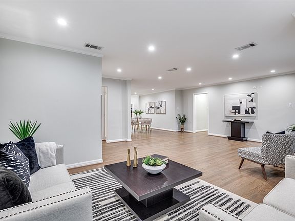 5th image of 6151 Ravendale Ln