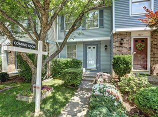1605 Purple Sage Dr, Reston, VA 20194