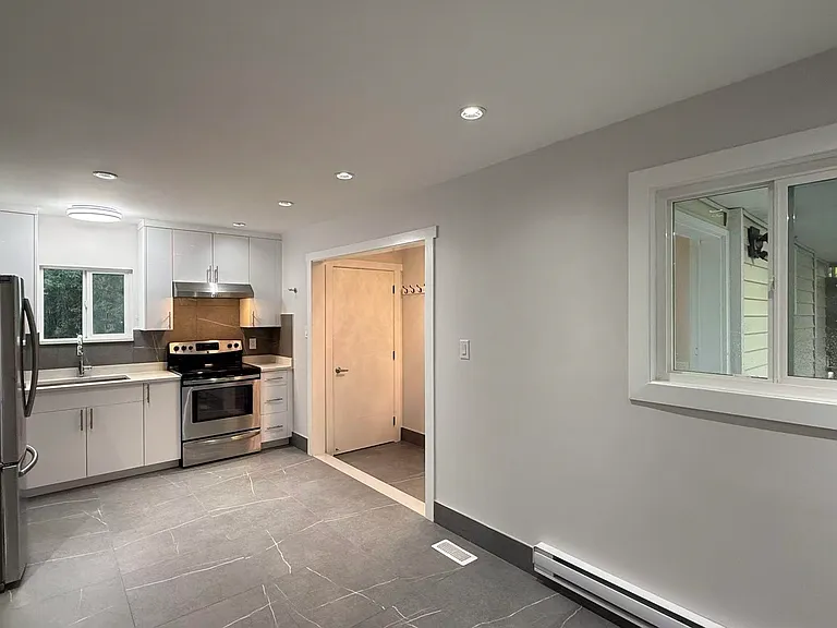 20700 51b Ave — Photo 6