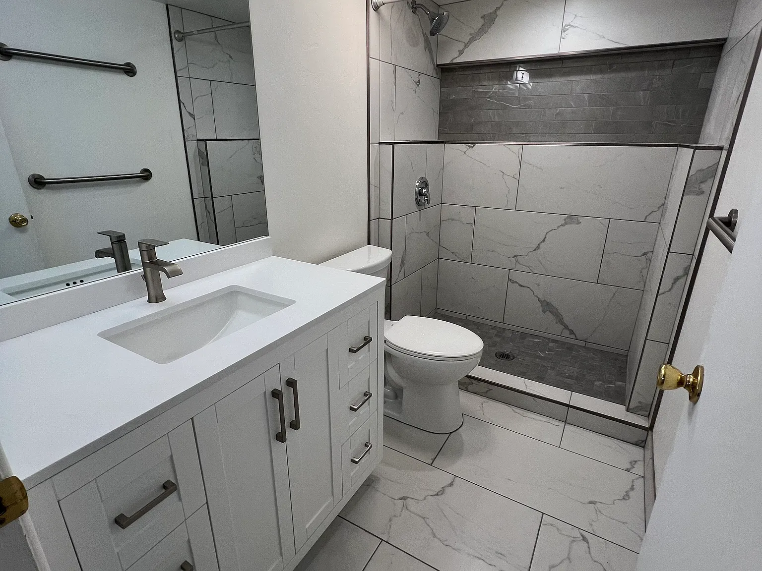 2 bed, 775 sqft, $1,400 — Photo 4