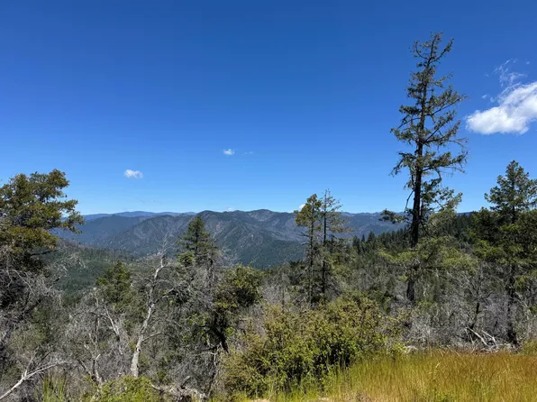 Oak Knob Rd, Willow Creek, CA 95573