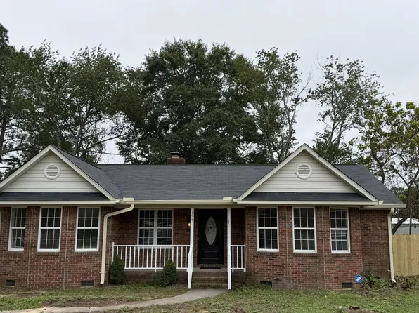 157 Yardley Farms Dr, West Columbia, SC 29170