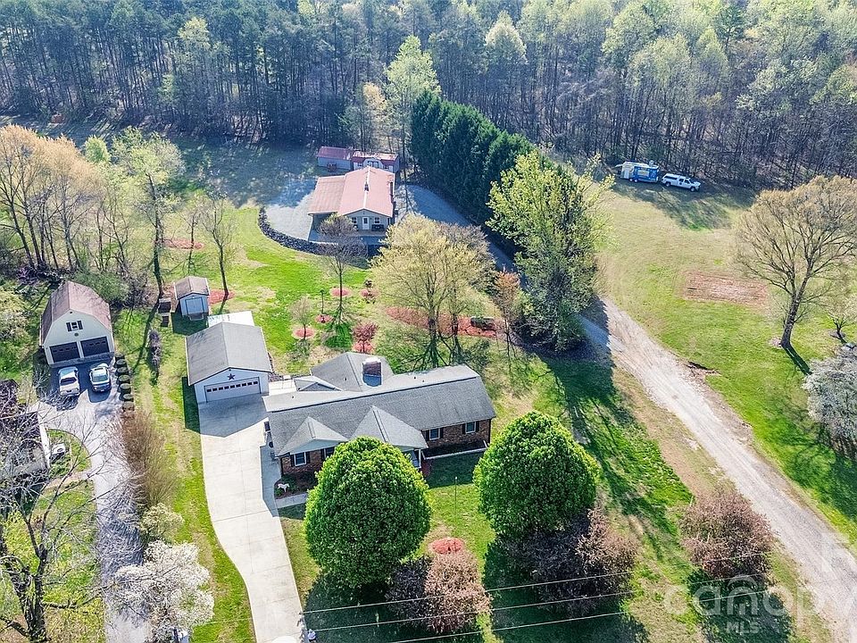 1st image of 167 Southwood Dr