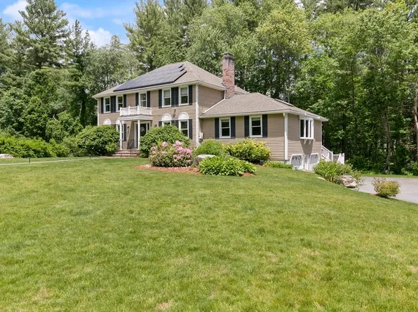 7 Minuteman Dr, Chelmsford, MA 01824