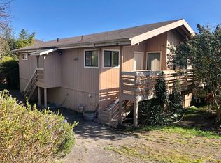 290 Orchard Pl, Rio Dell, CA 95562