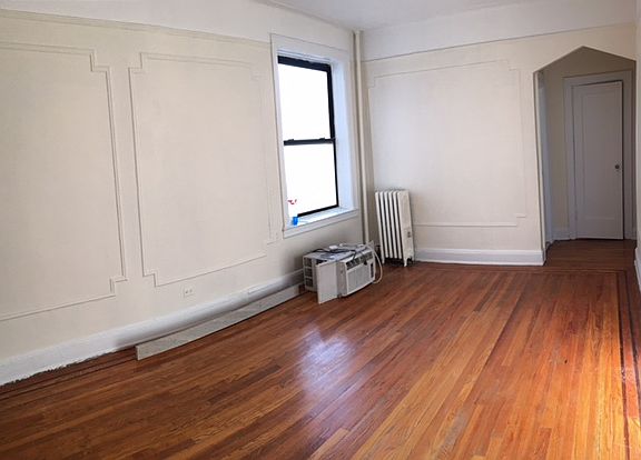 3rd image of 2106 33rd St #9C