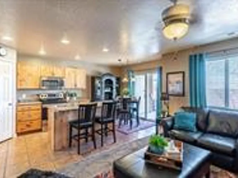3155 S Hidden Valley Dr #212 — Photo 2