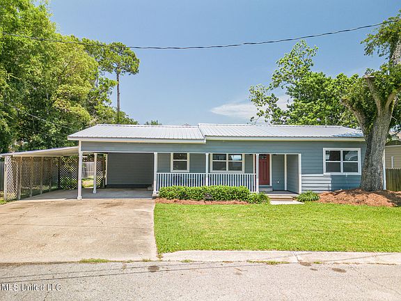 2nd image of 288 Venetian Gdns