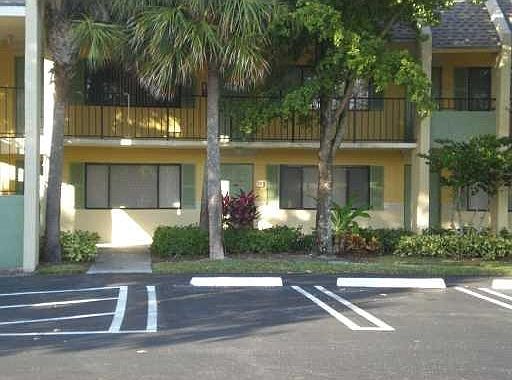 1st image of 707 Meadows Cir #1