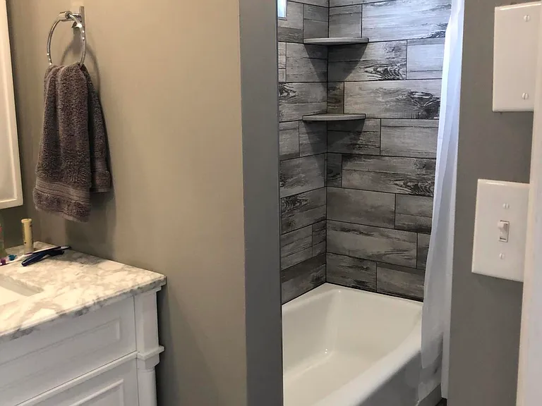 56 Heck Ave #1/2 — Photo 17