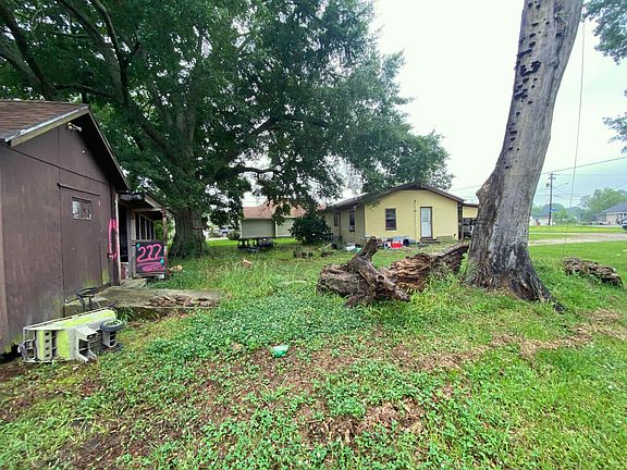 5th image of 307 E Nell St