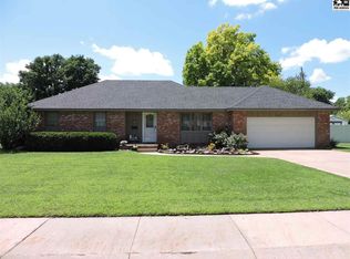 2505 N Tyler St, Hutchinson, KS 67502
