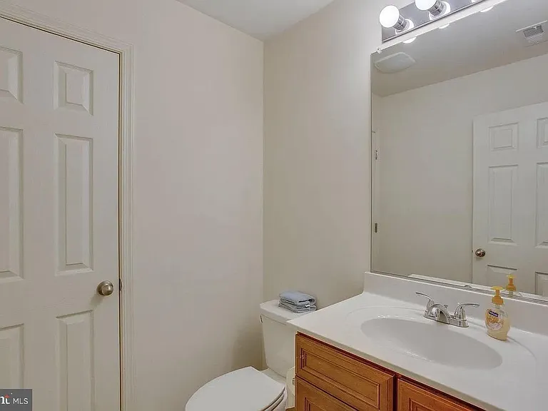 216 Apricot St — Photo 29