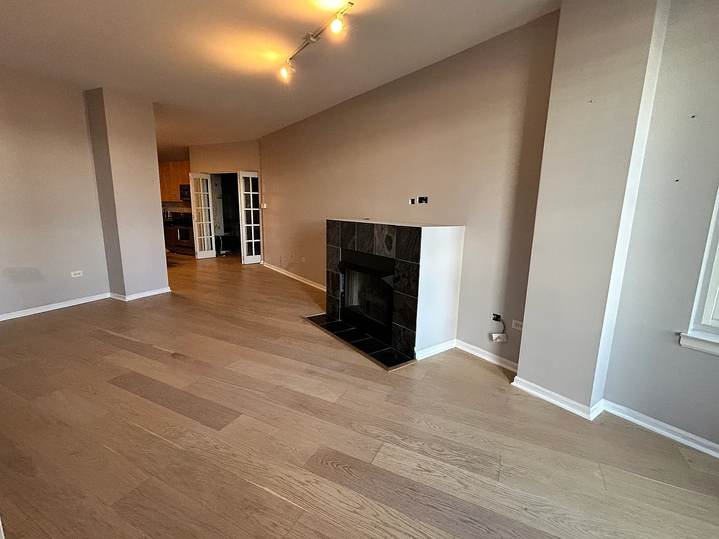 2 bed, 1250 sqft, $3,500 — Photo 4