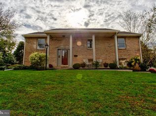 1178 Marie Ave, Ephrata, PA 17522