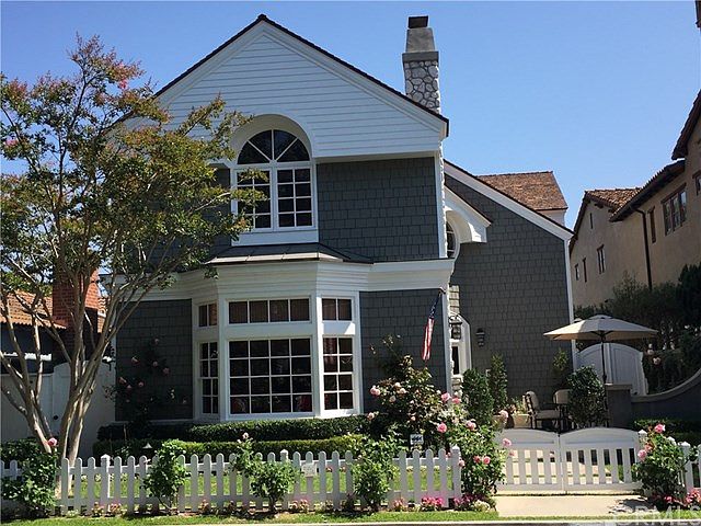 1st image of 2581 Vista Dr