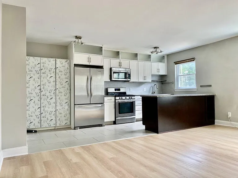2339 40th Pl NW #304 — Photo 1